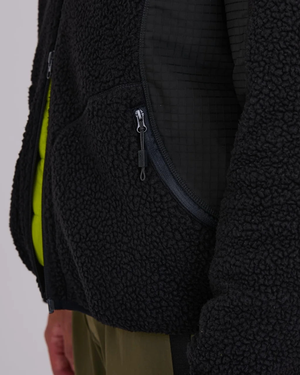 Mellow Clo Expedition Fleece Sweater Black